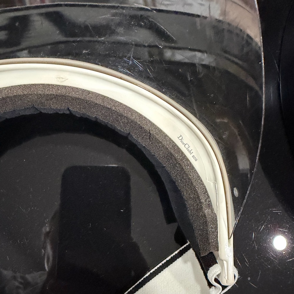 Christian Dior J’Adior Sun Visor – Authentic – Adjustable - Picture 5 of 7